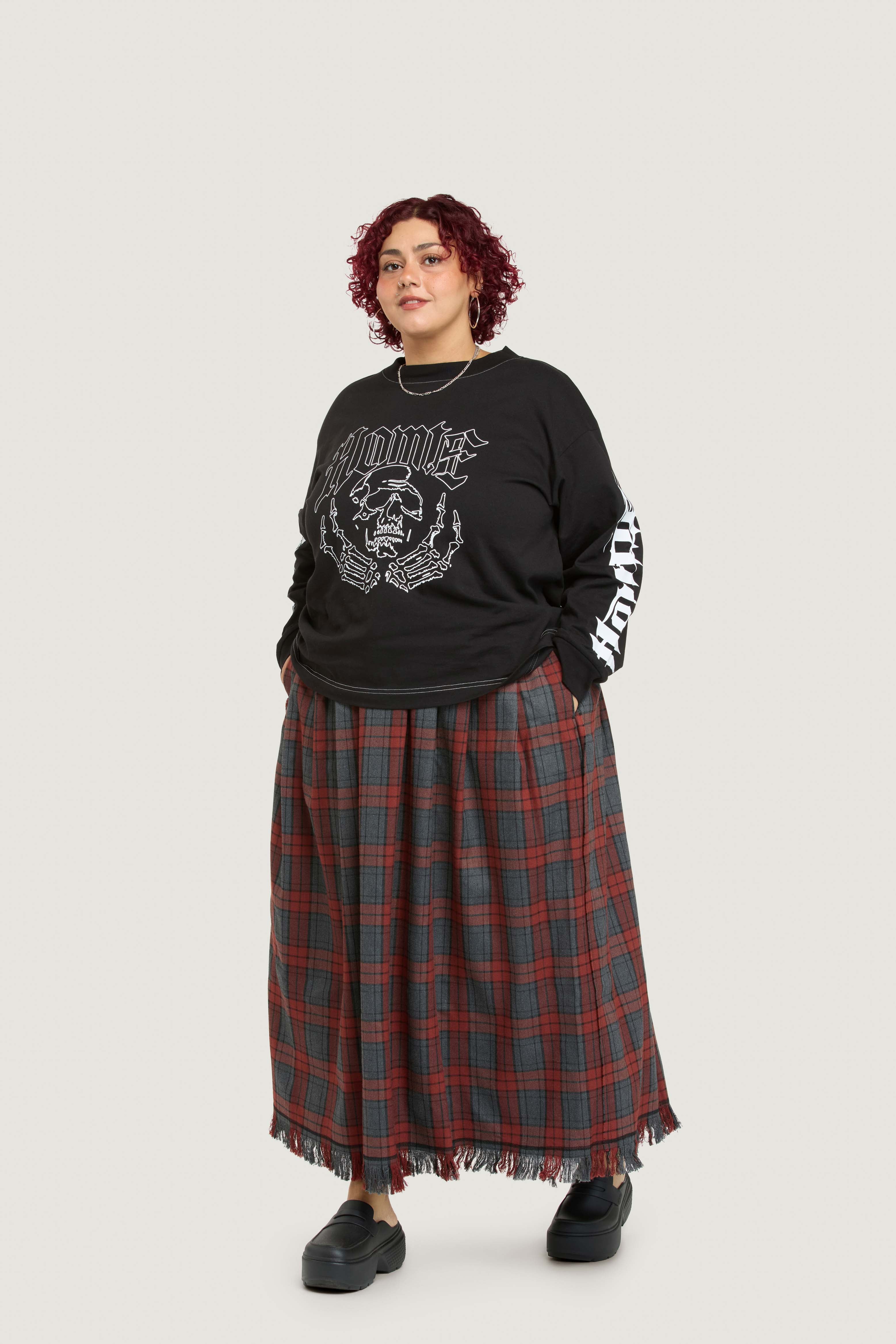 Skull LS Tee - Black - Image 6
